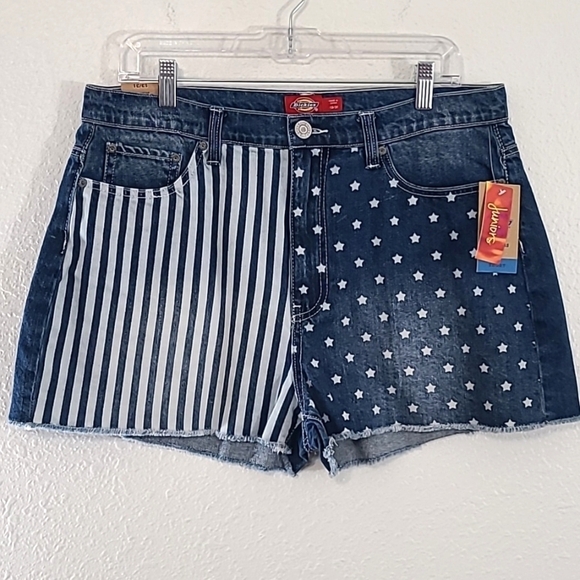 *NWT* DICKIES Stars & Stripes Print 5-Pocket Shorts, size 13/31 - Picture 1 of 7